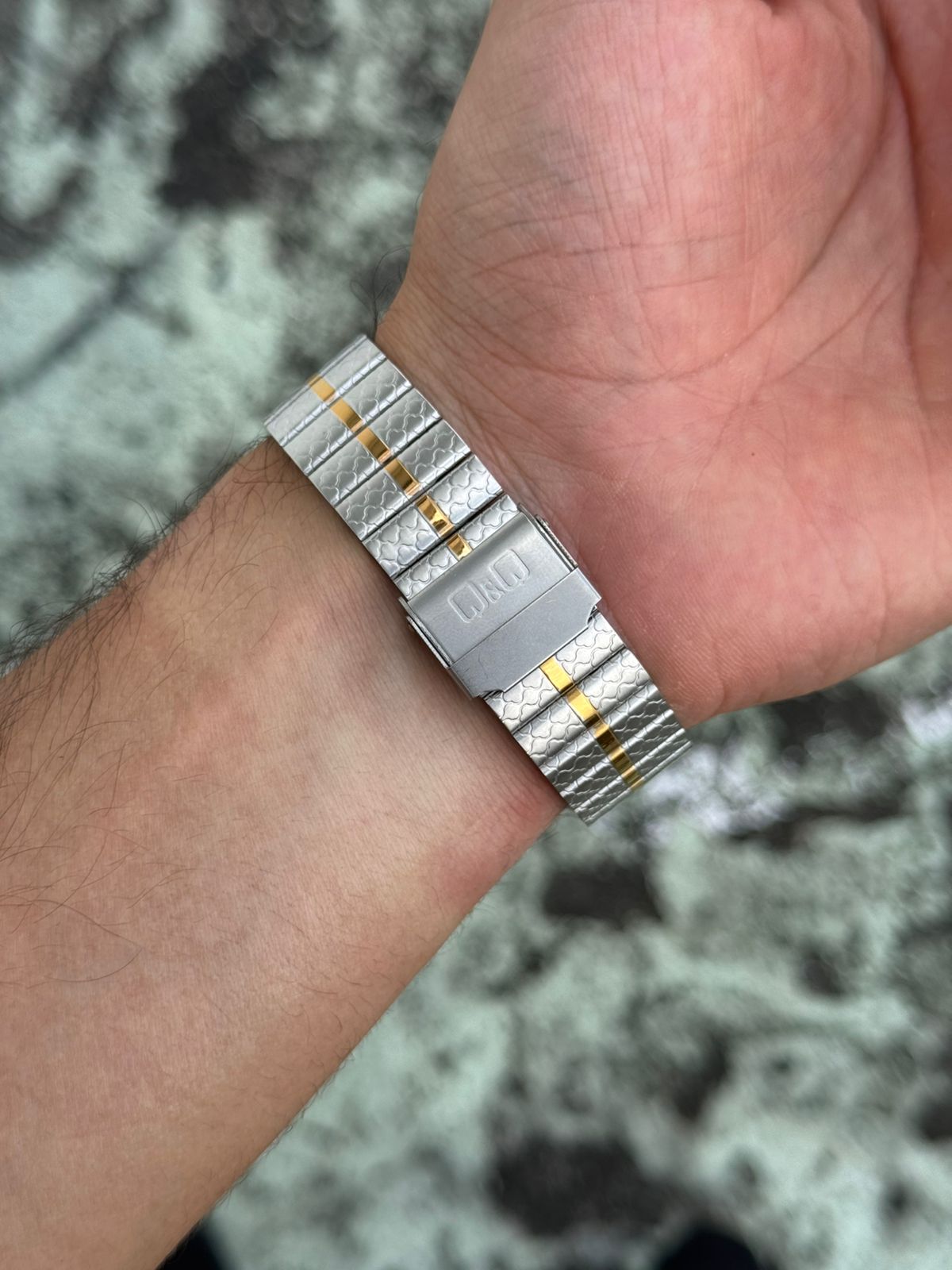 QYQ QT Bicolor Dorado Tablero Negro