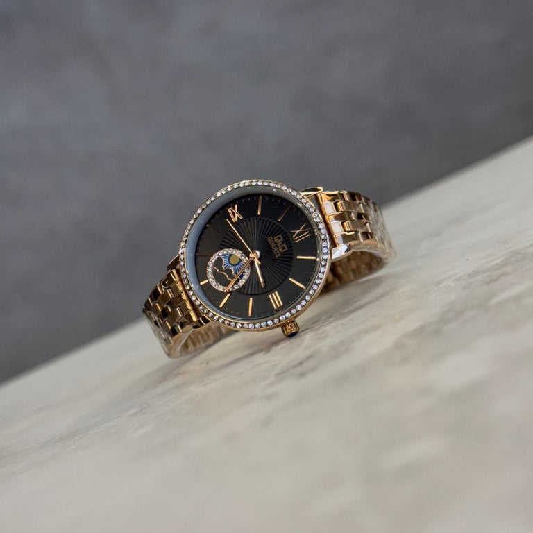 QYQ Mujer Sun Oro Rosa Tablero Negro