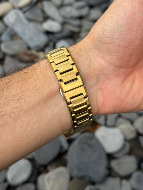 Admrs Oak Metalico Dorado Tablero Dorado