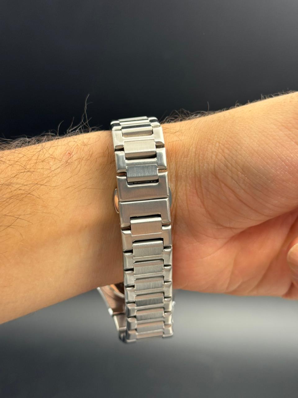 Admrs Oak Metalico Plateado Tablero Plateado Negro