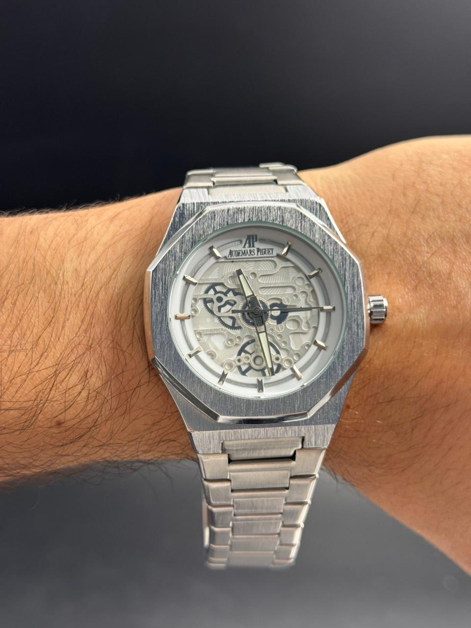 Admrs Oak Metalico Plateado Tablero Plateado