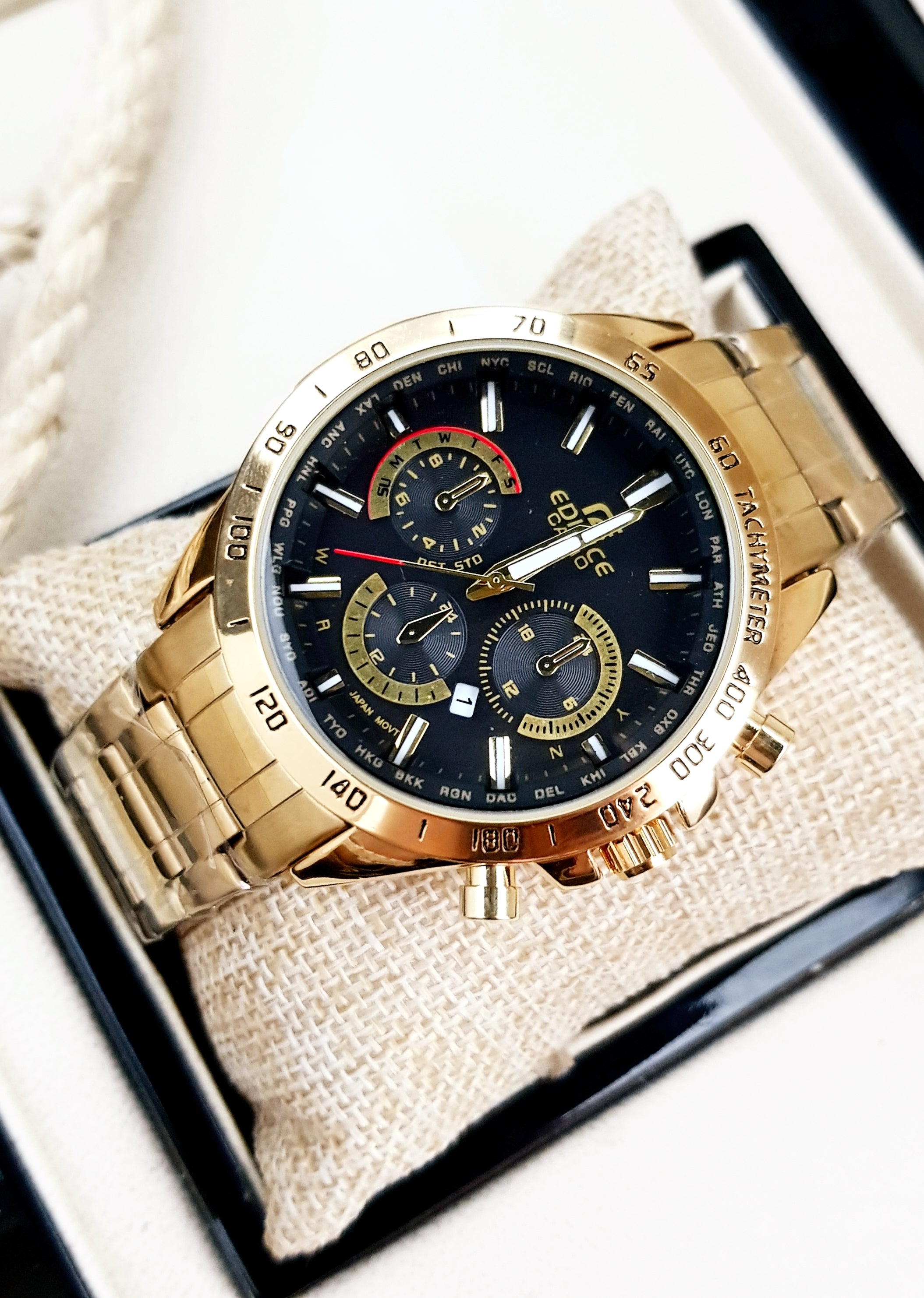 Casio Edifice D963 Dorado Fondo Negro