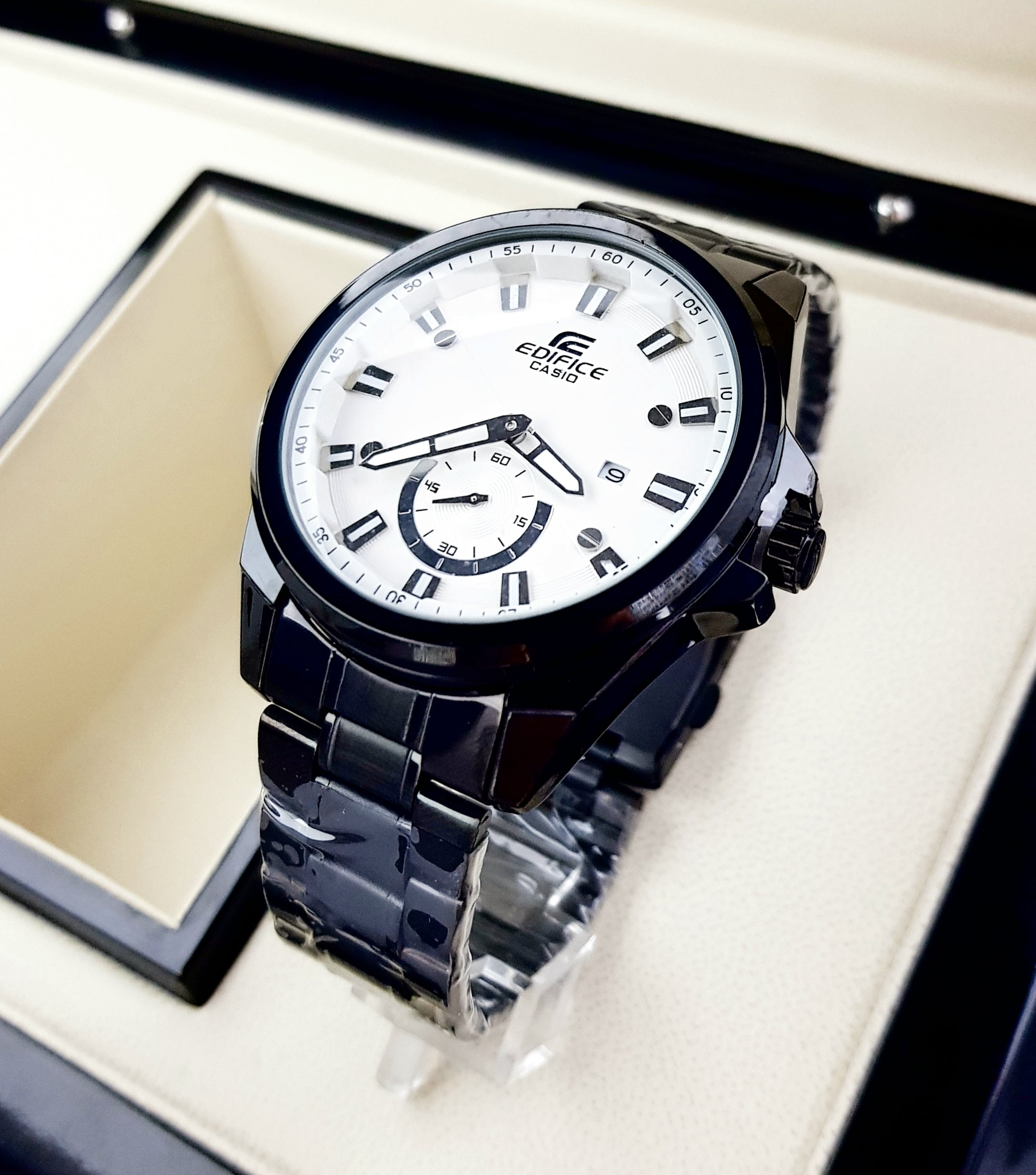 Casio Edifice Negro Cara Blanca R21